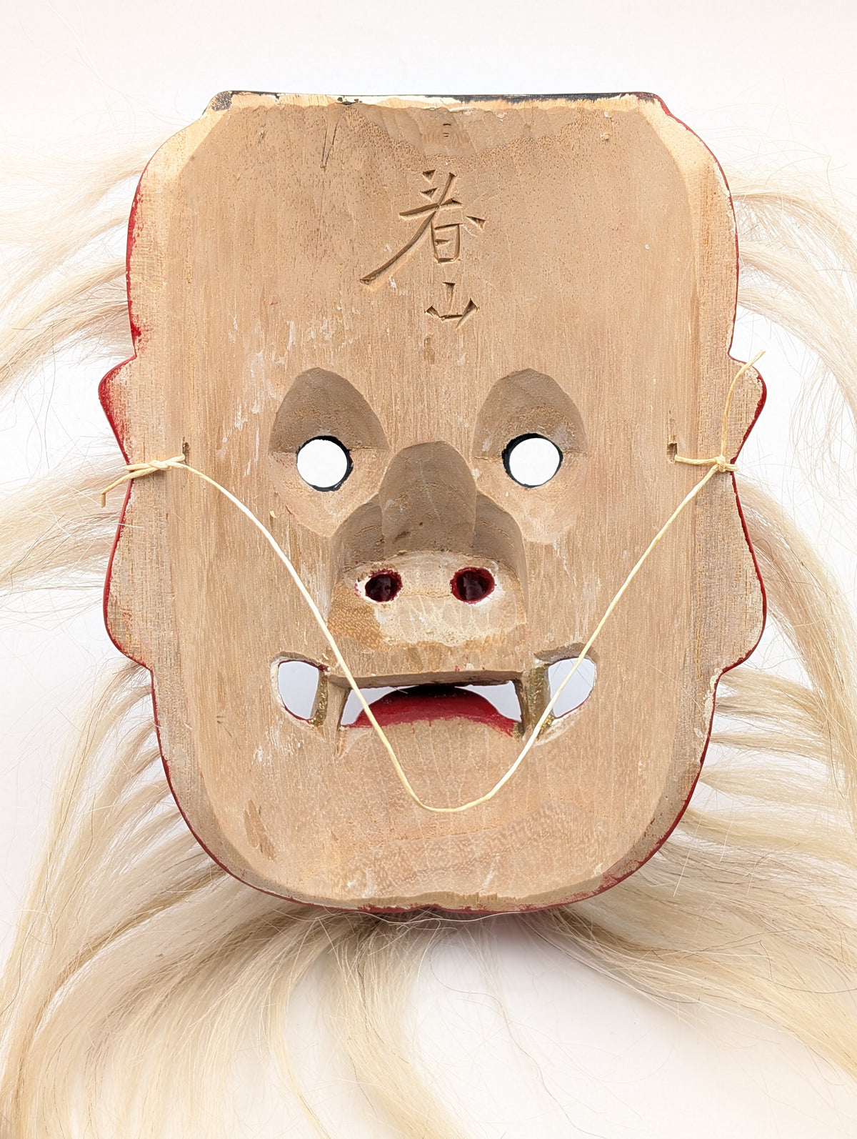 Maschera in legno Tengu