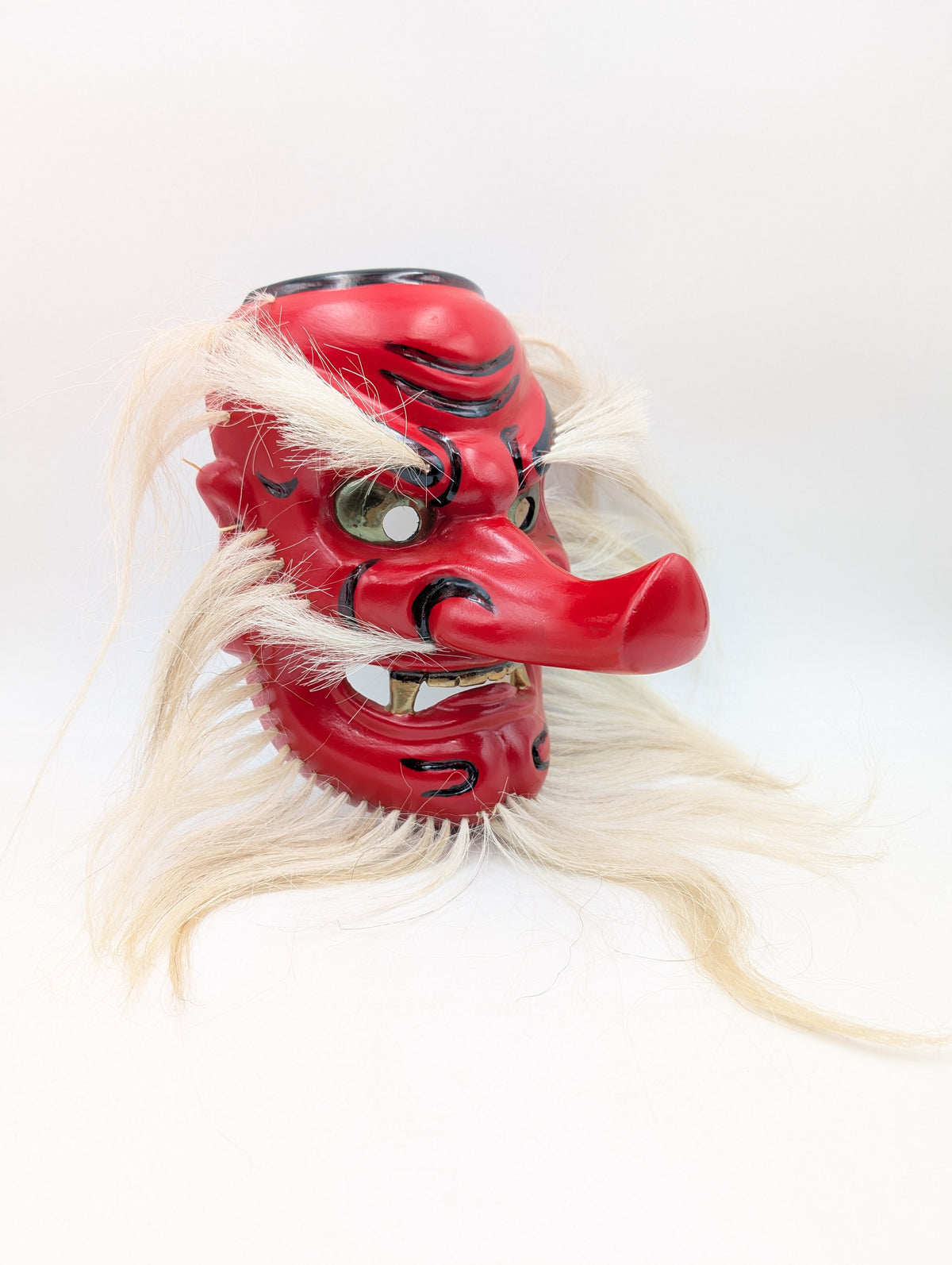 Maschera in legno Tengu